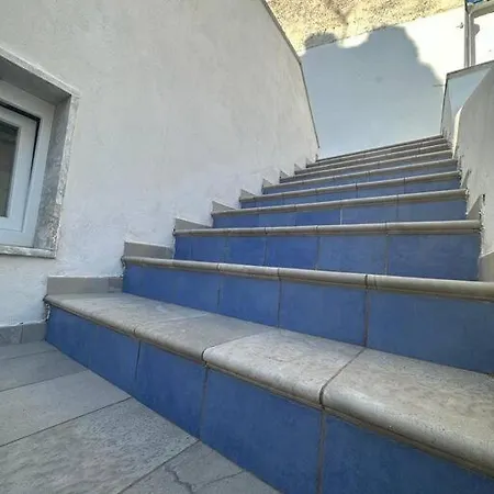Mana House בית נופש *